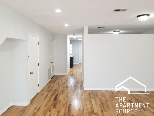 Photo - 4642 N Francisco Ave Unidad 1