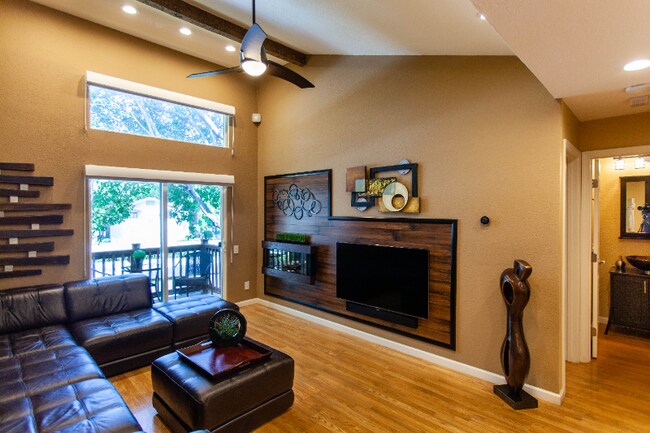 Photo - 2005 San Jose Dr Unit 244