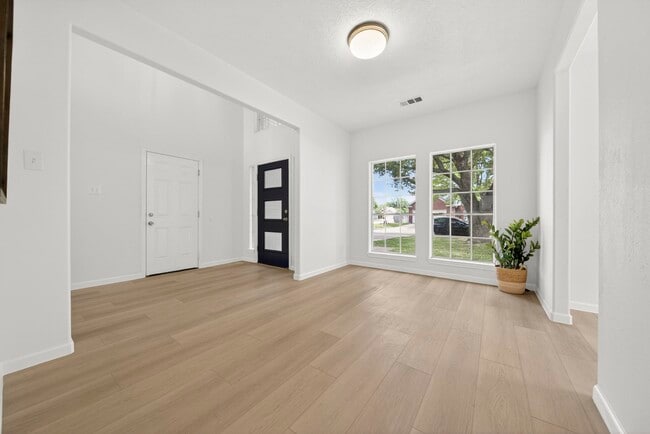 Photo - 3315 Berzin Ct