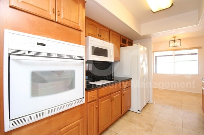 Photo - 1816 E Oxford Dr