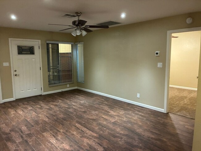 Photo - **NICE 2br/2ba PATIO HOME - (CHANDLER BLVD...
