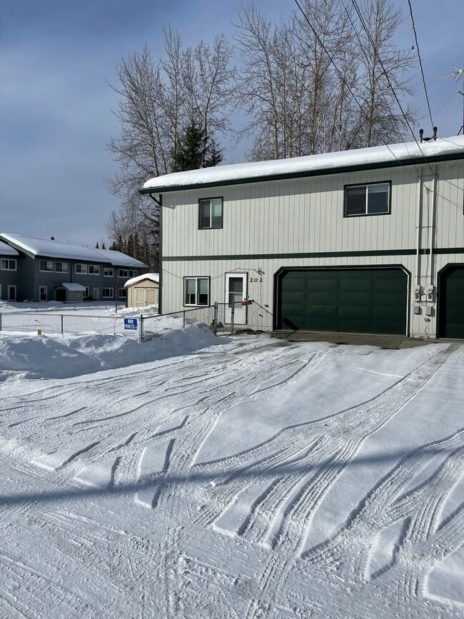 Building Photo - 3 Bd Home for Rent in Fairbanks!