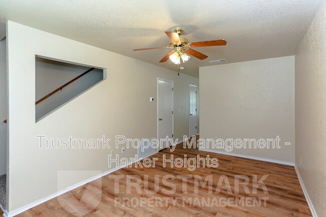 4005 Madison Dr