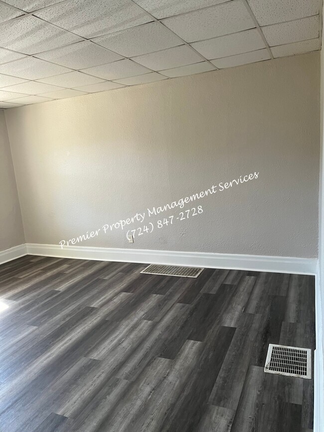 Photo - 2727 9th Ave