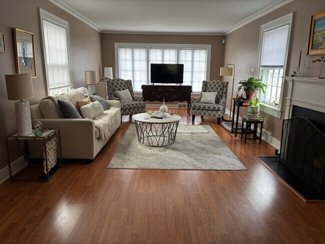 Photo - Coming Soon! Historic and Gorgeous in Middletown - Spacious and Convenient!