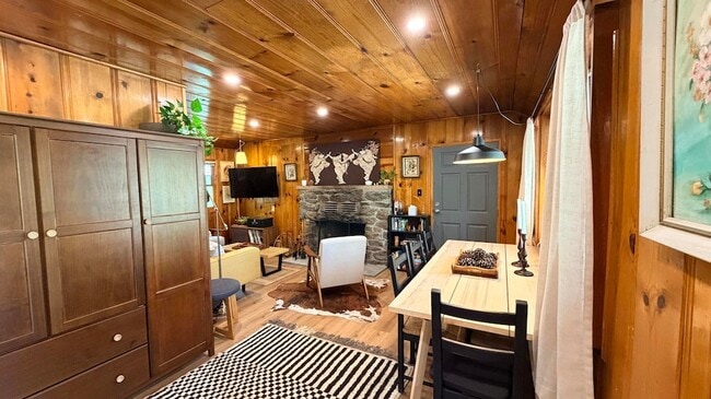 53685 Country Club Dr
