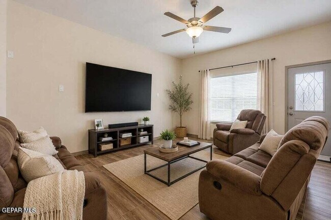 13981 Flora Vista Ave