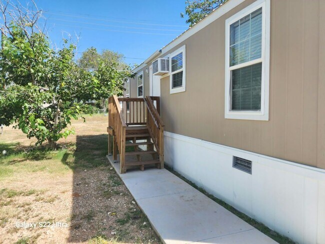 Photo - 1126 Gary Terrace