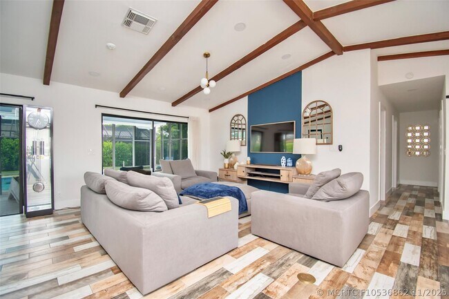 Photo - 6557 Country Wood Way