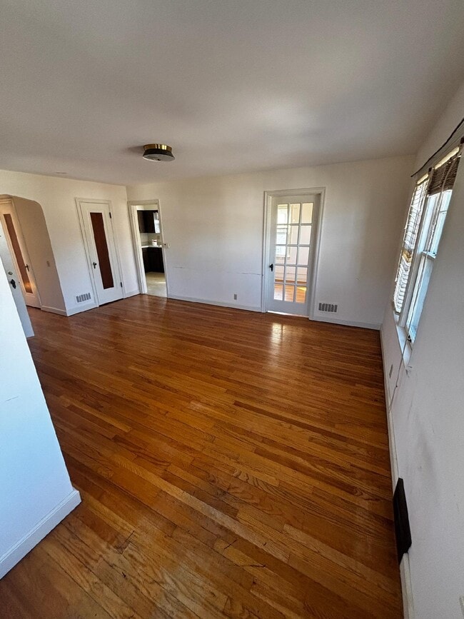 Photo - 3123 Atwood Ave Unidad 3123 Atwood Ave Apt #1