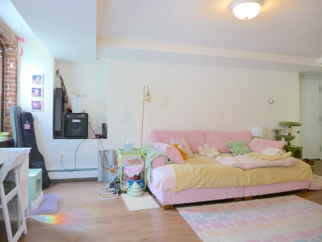 Photo - 70 Marshal St