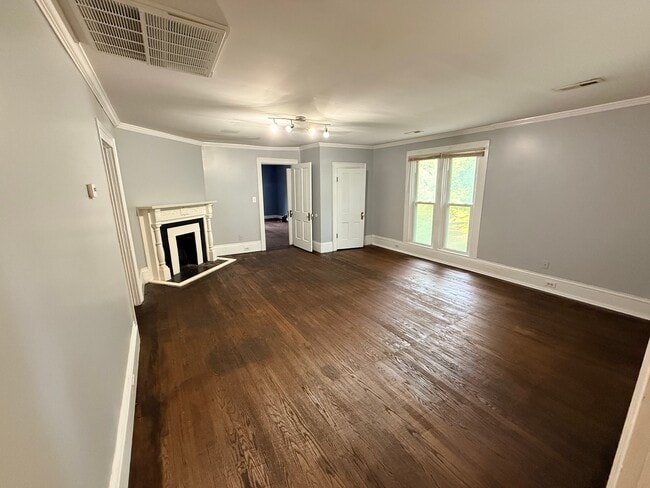454 W Broadway St Unit 2