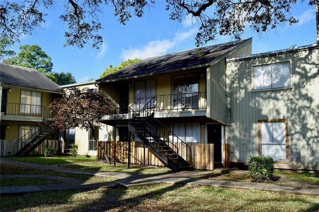 Building Photo - 2 BR 2 BA Condo - Downstairs Unit 1003