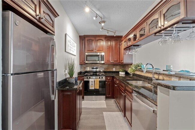 620 Peachtree St NE Unit 911