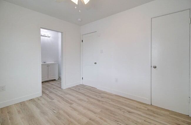 Photo - 2539 N 39th Ave
