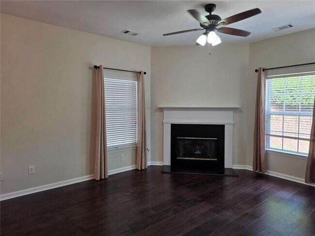 Photo - 1512 Rachel's Ridge NW