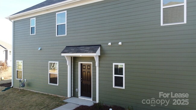 Photo - 757 Lock Haven Dr NW