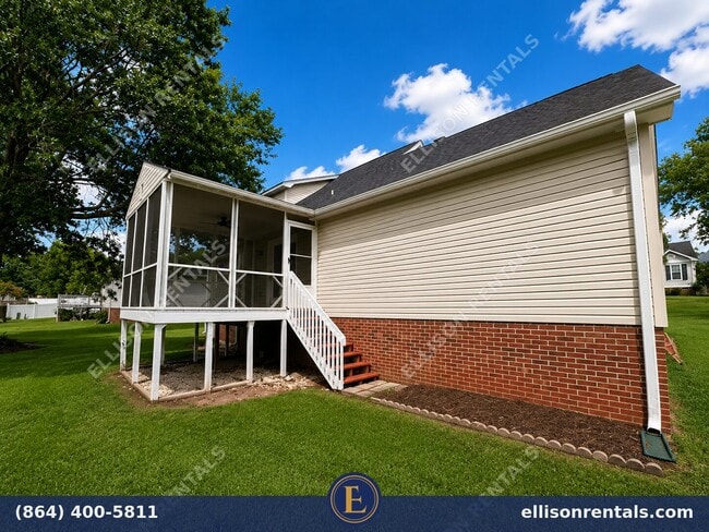 Photo - 310 Waterbury Ct