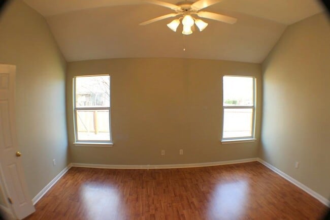Photo - 2200 Bakers Way