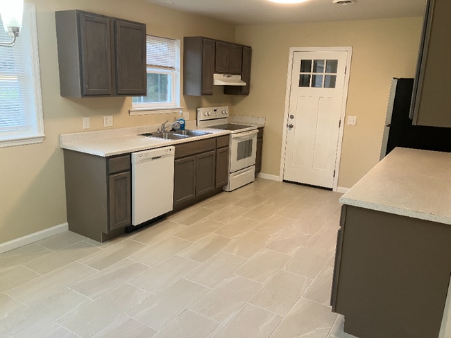 Photo - 209 Antoinette Dr