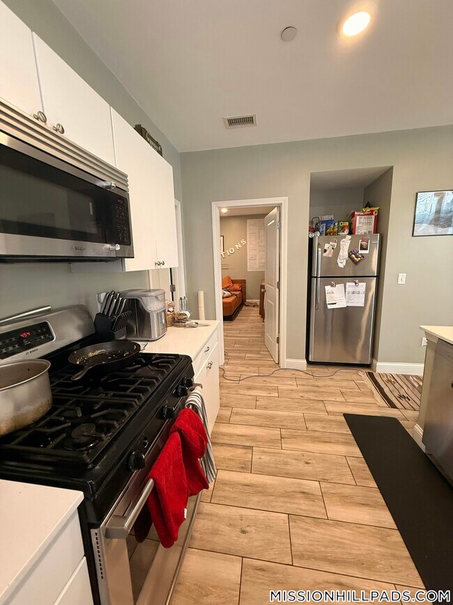 Photo - 10 Roxbury St Unit 3