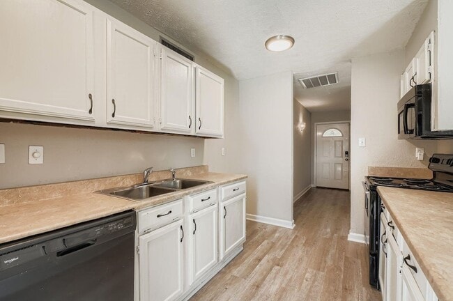 Photo - 226 Tara Plantation Dr