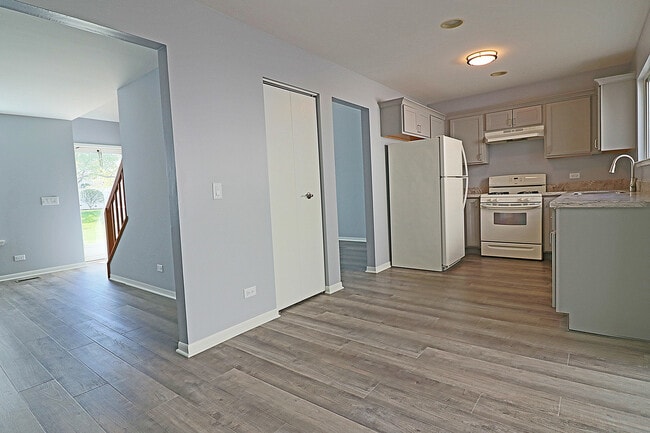 Photo - 590 Le Parc Cir