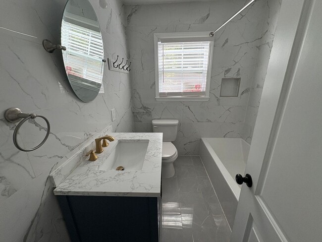 Photo - Cozy Living Spaces & Small-Town Energy!