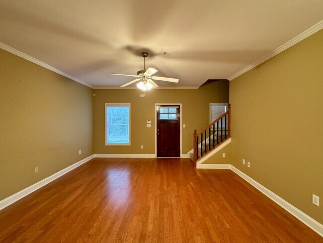 Photo - 409 Whitehall Rd