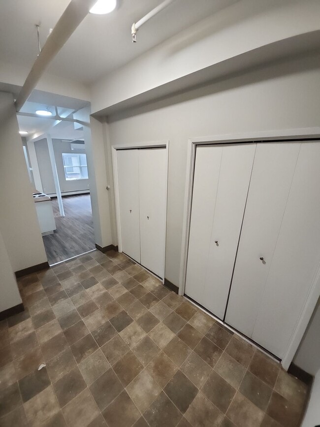 Building Photo - 523-523 Prince St Unit 11