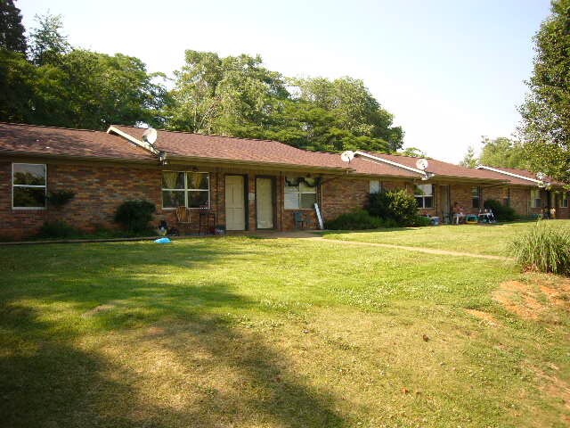 Photo - Oakwood Garden Apartments