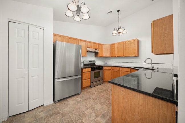 Photo - 1522 W Tenth Ave