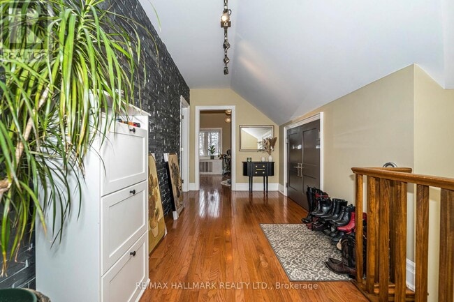 Photo - 151 Rusholme Rd Unit 3rd Floor