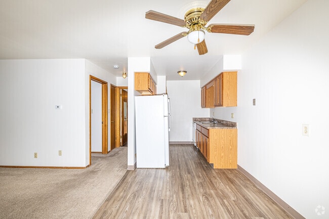 1BR, 1BA - 565SF