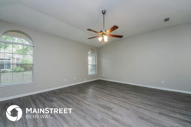 Photo - 305 Killington Way