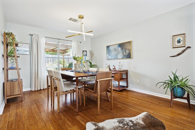 Photo - 1116 Collinwood W Dr