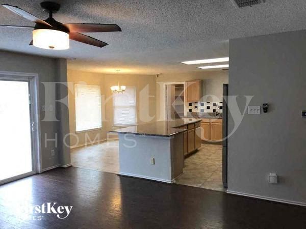 Photo - 7302 Lighthouse Rd