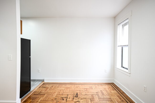 266 4th Ave, LLC