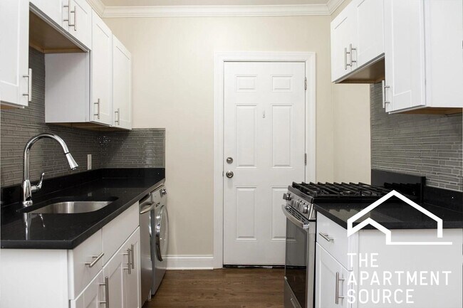Photo - 3817 N Greenview Ave Unit 1E