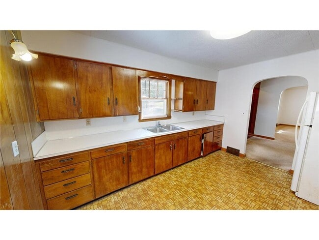 Photo - 114 6th Ave NE
