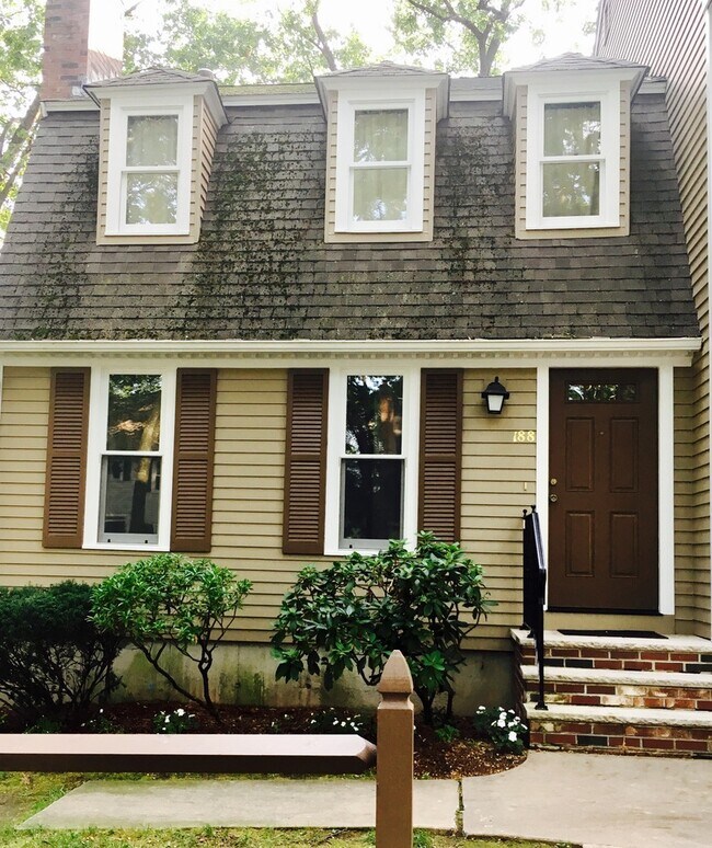 Photo - 188 Wellman Ave