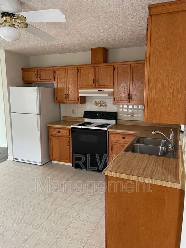 Photo - 44 S Kentucky Ave