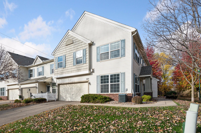 Photo - 825 Braunworth Ct Townhome