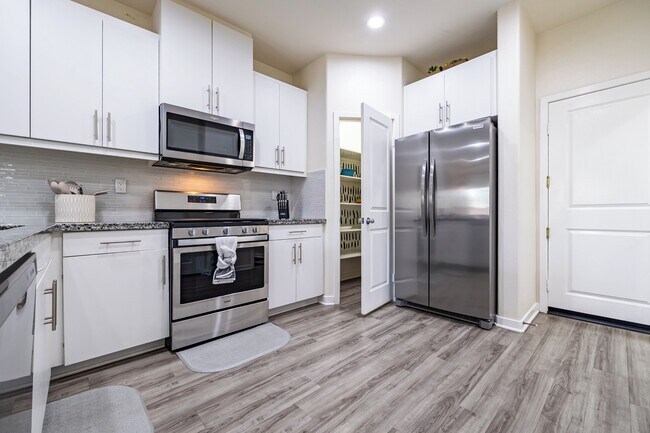 Photo - 27463 Caprock Way