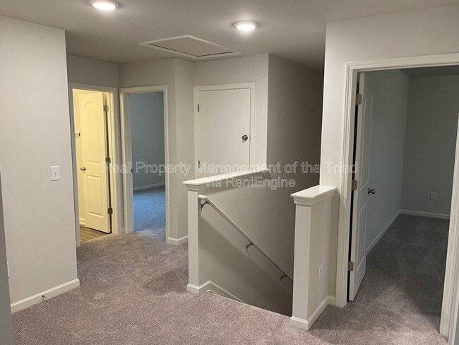 Photo - 3824 Miller Dr