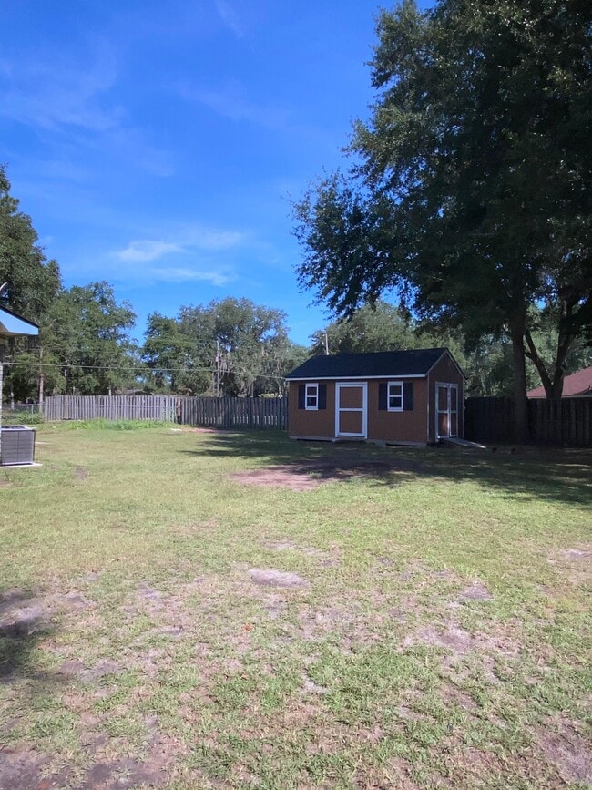 25 Jefferson Cir