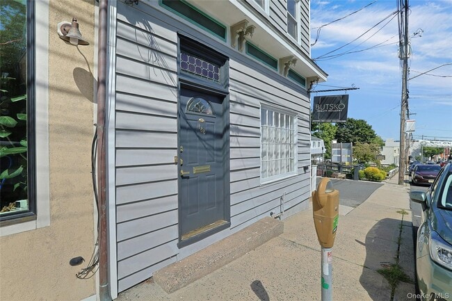 188 Main St