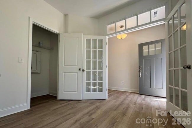 Photo - 5009 Layman Dr