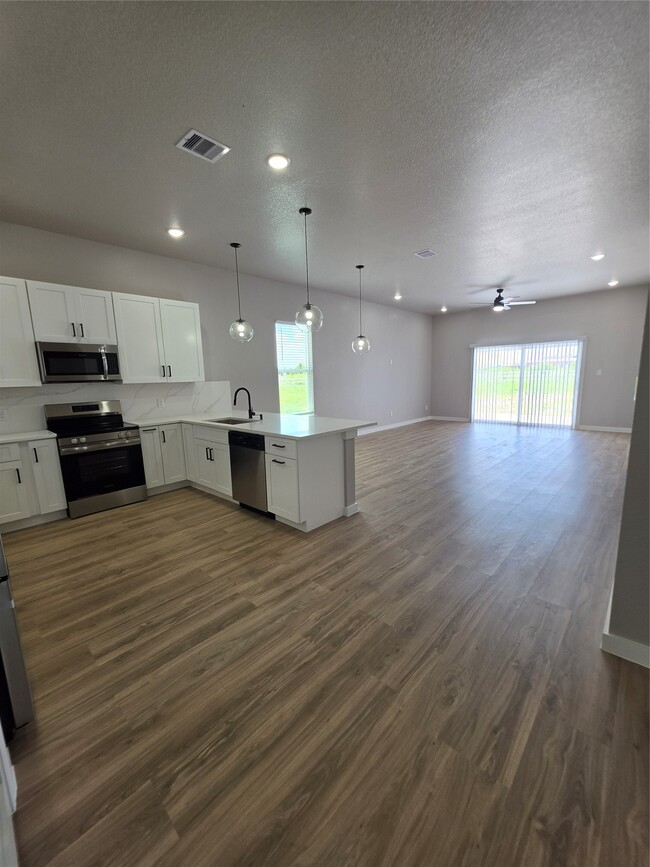 Photo - 727 Rd 5714