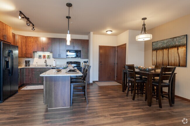 2BR, 2BA - F
